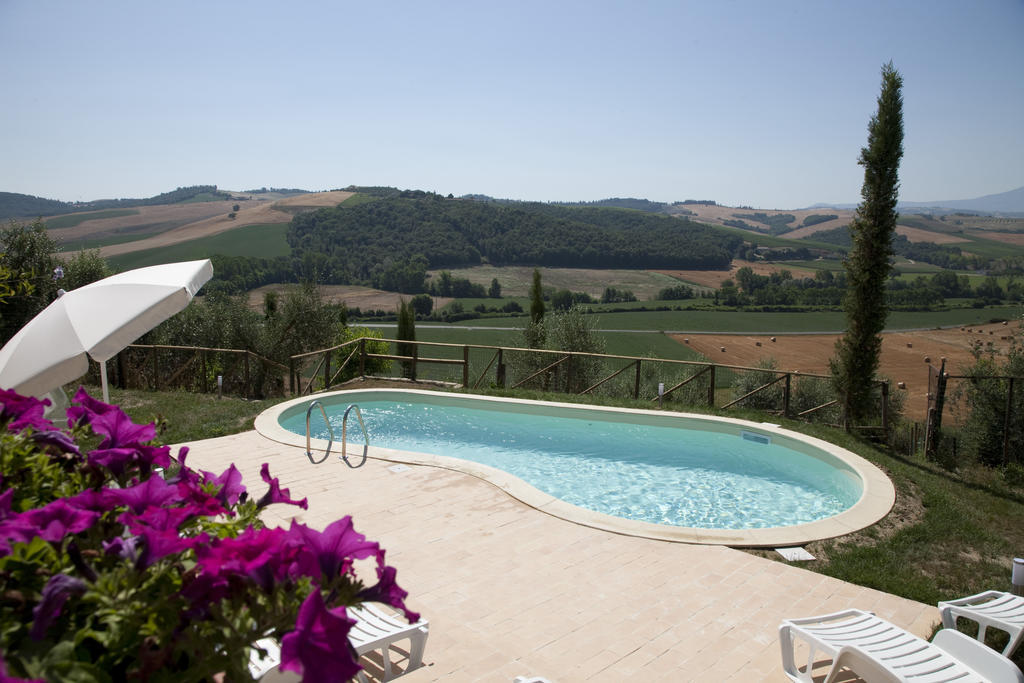 Agriturismo Podere Olivello In Val D'Orcia Montalcino Exterior photo