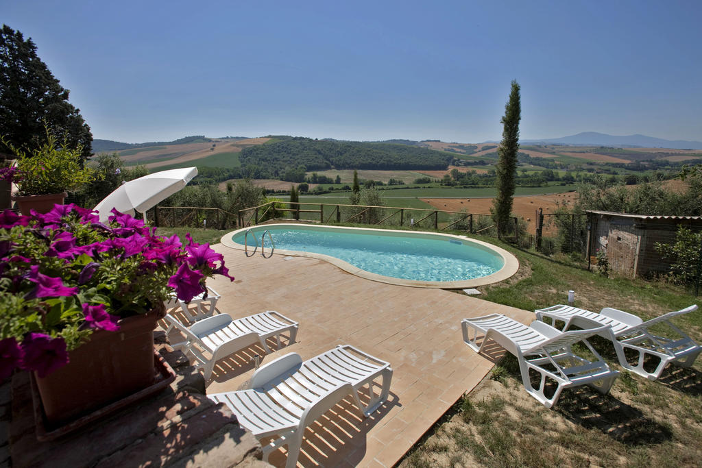 Agriturismo Podere Olivello In Val D'Orcia Montalcino Exterior photo